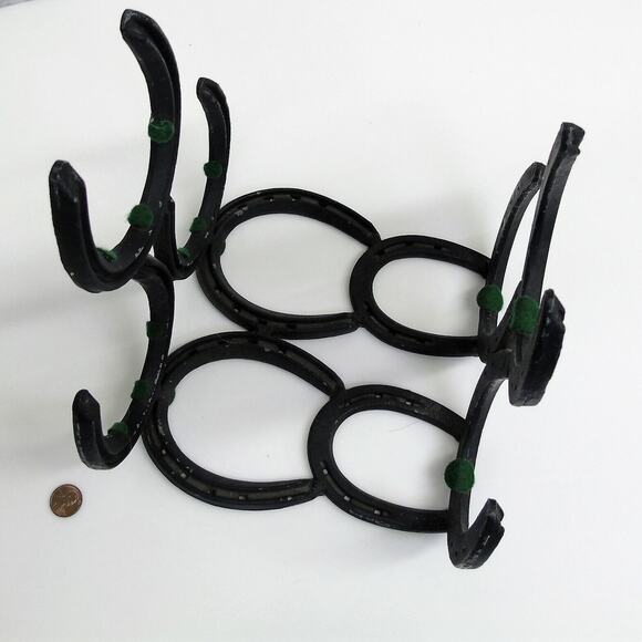 Horse Shoe Art Wine Rack 10 Iron Horseshoes Bottle Holder Stand Western Decor - Picture 5 of 6